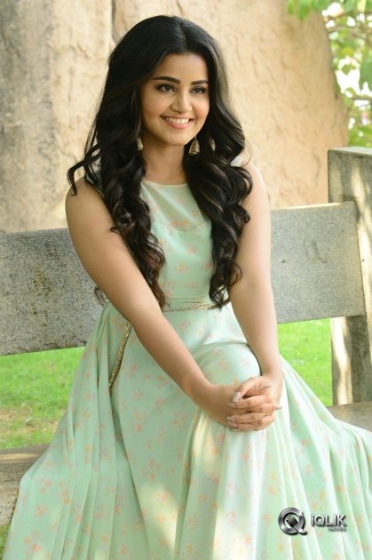Anupama-Parameswaran-Interview-about-Vunnadhi-Okate-Zindagi-Movie